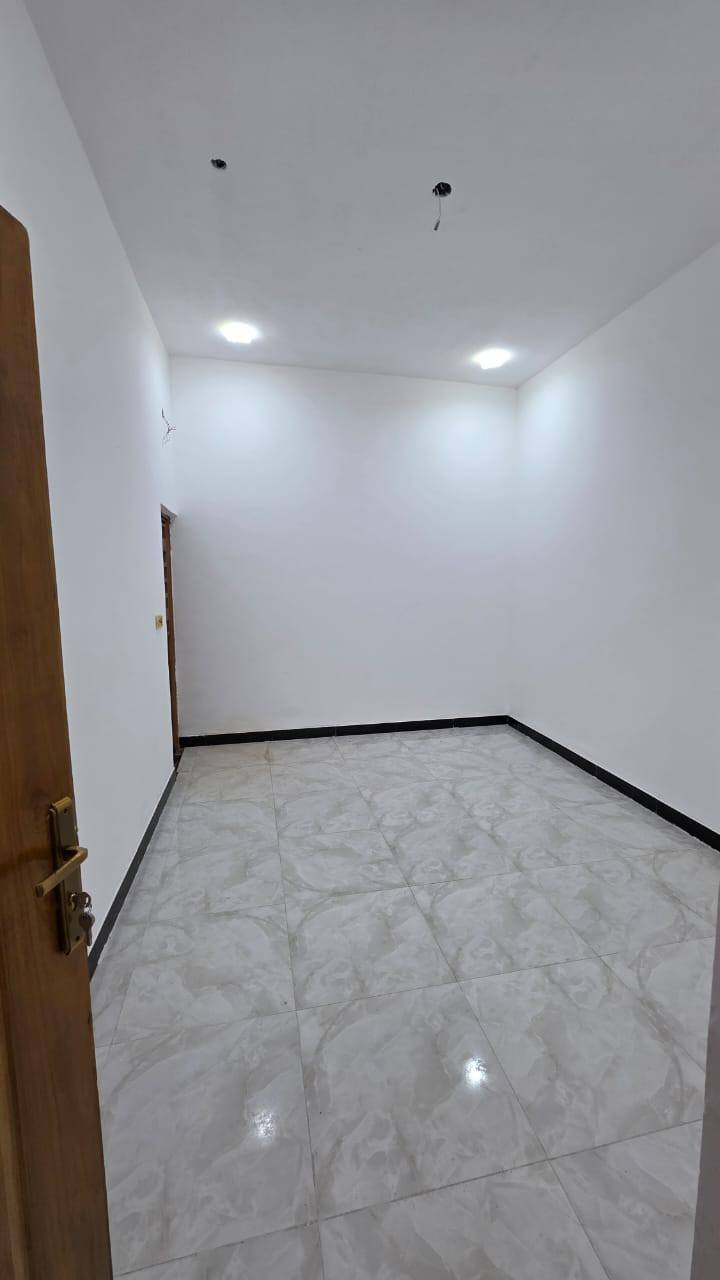 #اسعد_الله_أوقاتكم_بكل_خير ***********
دار سكن للبيع ⛪️ بسعر بلاش 
 

#مساحت كل بيت 120 متر  بناء حديث بعده بل جيس

#يحتوي البيت على غرفتين نوم 
و ديوان 
و صاله 
و مطبخ 
و صحيات داخلي و خارجي 
بيت كلش مرتب 

كافه الخدمات متوفره 

#جنس_العقار :: طابو صرف زراعي بأسم عراقي سند ٢٥ 

البيت علا شارع  10 متر وركن 🛣️

#العنوان البصره ابي الخصيب العوجه 

سعر  بيت 65 مليون  و بي مجال 
#للاستفسار الاتصال على الهاتف 📞📳
📳((***********
