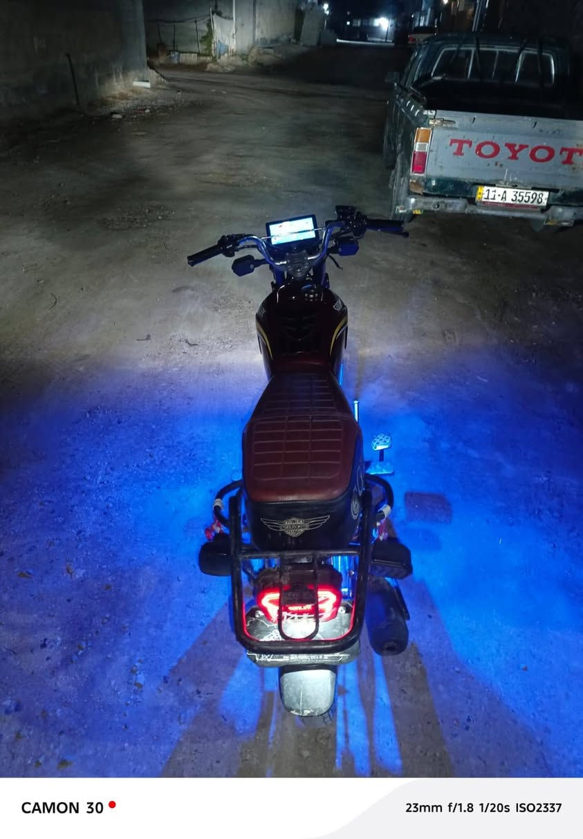 يالله دراجه ايراني موديل 25 نقصه باتري والشاشه مفطورة  محرك 200ضاغطه وزنجيل سيبي اف يعني تنسه شي اسمه رجه دراجه ماشالله عليهاا
وياه منفيس مكان رمادي سعر 850 وبي مجال  مو شراي لا تتصل رقم *********** للستفسار
