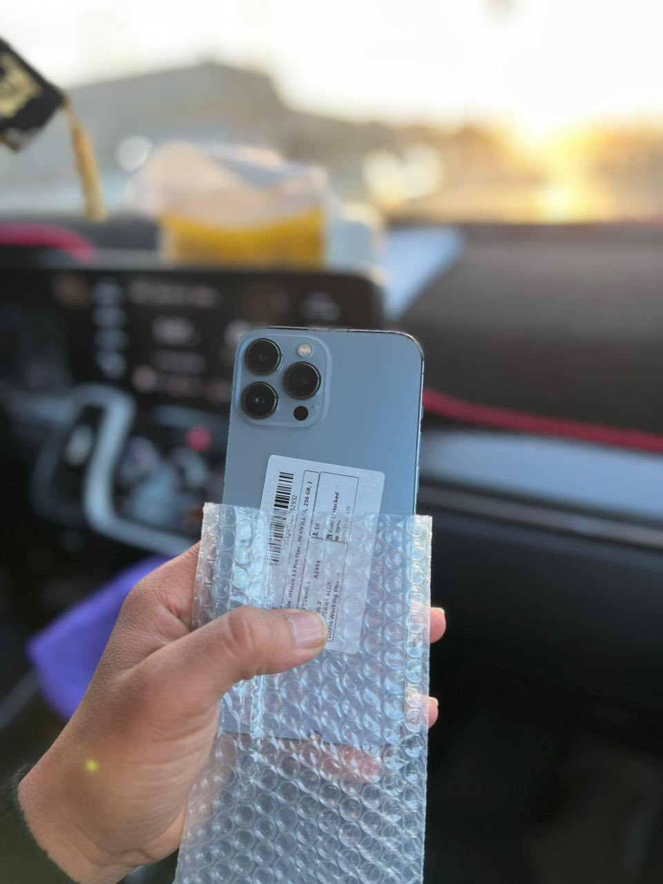 متوفر ١٣ برو ماكس 
مكفول 
ووتر بروف 
بطاريه بلادي ما مرفوعه مع الضمان 
ذاكره ٢٥٦ و٥١٢ 
نضافه 💯 
البيع مفرد وجمله 
مكاني حله. الاتصال على الرقم ***********
