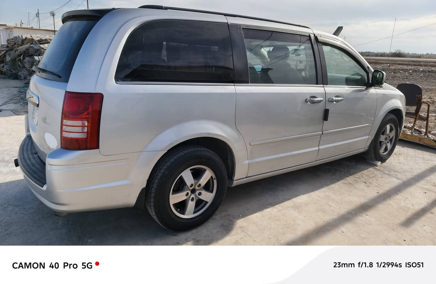 السلام عليكم كلايزر مديل 2008محرك 3800سيارة خير من الله 7راكب كشنات كهربائيه وجلد وتدفه يالكشنات بيبان كهربائيه جنطه شفط 3شاشات شاشات تخم تاير باتري جديد رقم بغداد بكان سيارة بالكوت السعر 113وبيه مجال لطيبين التصال بالرقم ***********
