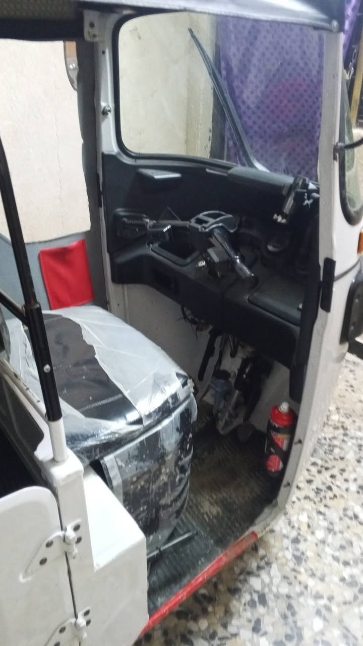 تكتك للبيع رقم واسط مكاني مدينة الصدر السعر ٨٧٠٠ رقمي ***********
