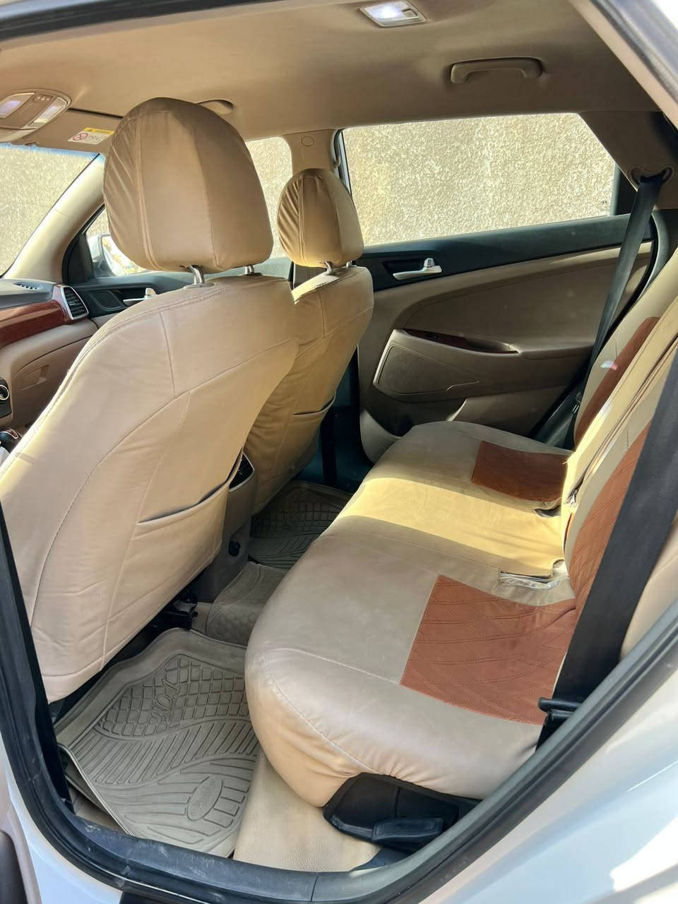 توكسان ٢٠٢٠ رقم بابل خليجي مكفوله
السعر ٢٠٠ وبيه ***********
