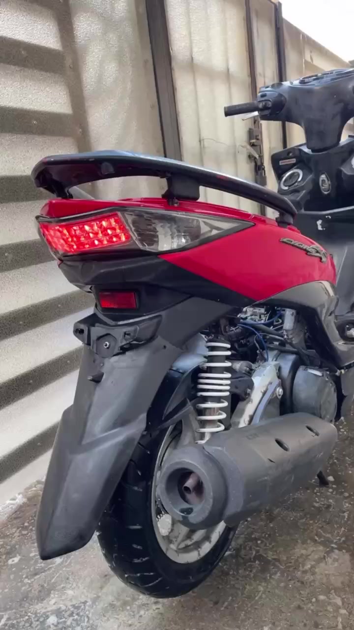 السلام عليكم شباب سكنس لددد للبيع دراجه نقصه بجم كامله غراضه قبق هندر موجود و كصه و اشاير و جاملق و مازده و السبعه مال مكينه  دراجه مفتوحه فتحه وحد مكينه   59 هاون شلعه و معدل طياره  دراجه كلجات بلادي  دراجه نضيفه سعر 650 وبيه مجال للطيبين مكاني بغداد صليخ ال 600   متواجد واتساب و كلشي و فيس رقمي.                            ***********
