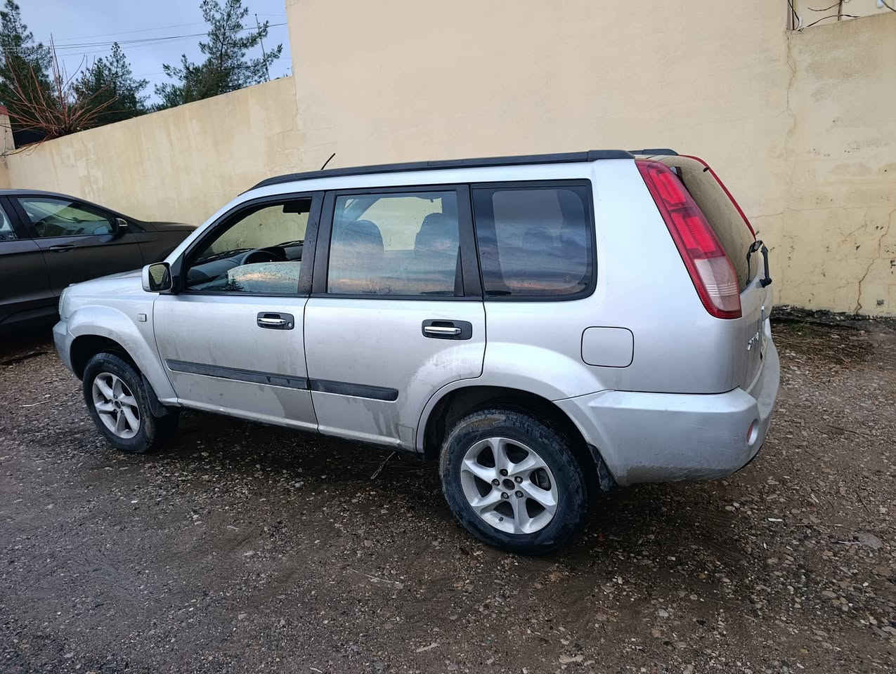 نیسان ئێکسترا 2010 بێ سبوغ بێ لێدران تۆماتیک ده بل اکسل سه لاجه جام کاره با گێر و مە کینە ته برید تاخم تایه توند و تۆلی غرامه به ناو کردن به شه رت هیچ مه سروفی تیدانیه سحری 105 وه ره قه و که مێک مه جال شوێن مسیف کۆڕێ *********** شقلاوة, أربيل
