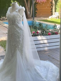 بدلة عرس • مستعملة • ٤٢-٤٤