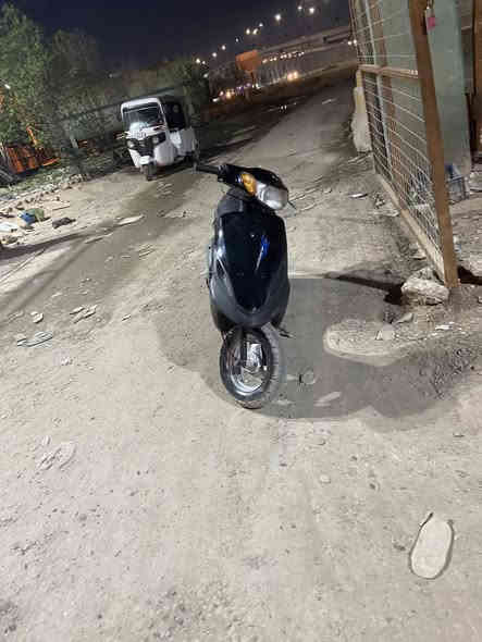 السلام عليكم للبيع ماكس قجمة نضيف مكينة ما مفتوحة جديد نكرة سلف شلعة ومعدل السعر 400 مكان بغداد رقم الهاتف ***********
