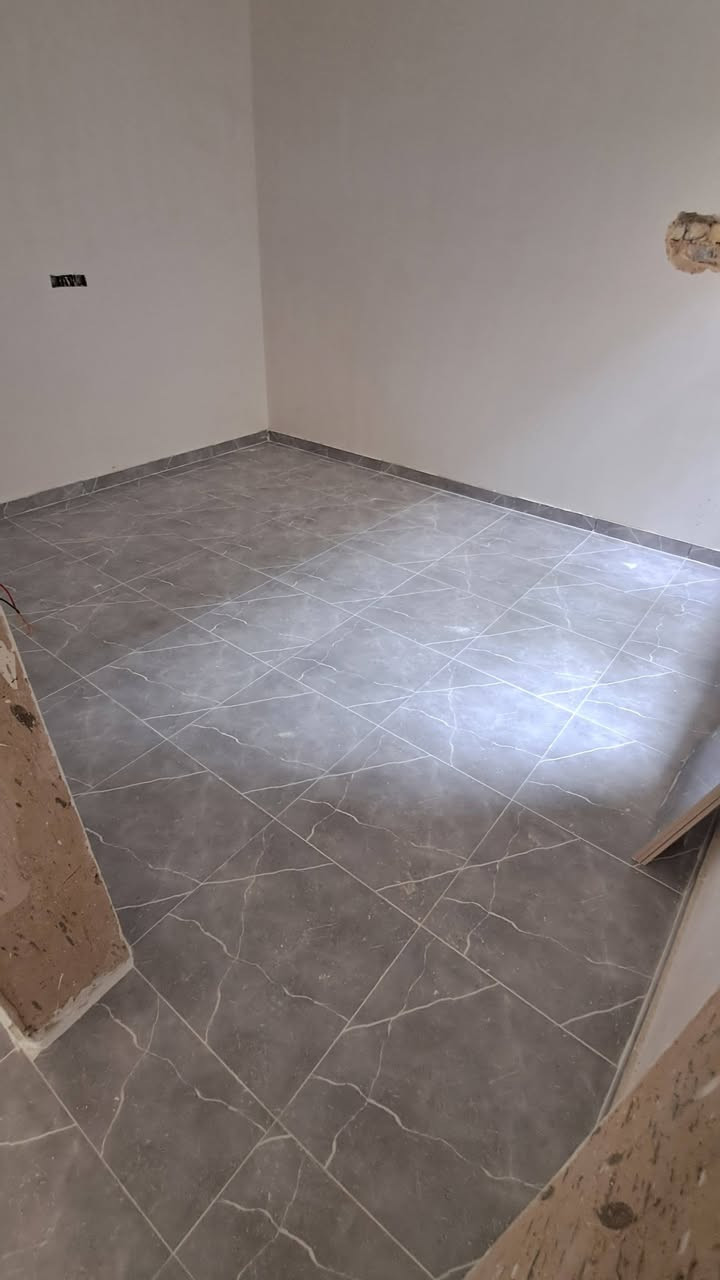 السلام عليكم خلفة سيراميك أرضية جدارن درجى أولى متفرغ حاليا نشتغل بغداد فقط رقم الهاتف ***********
