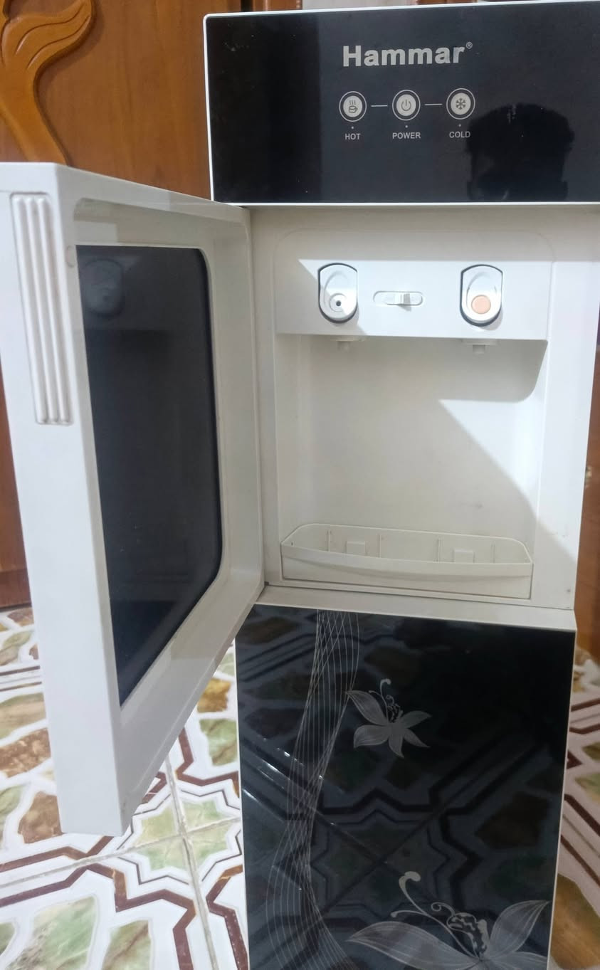 براد للبيع عوزه بس ماطور نظيف مكان الناصريه 
تواصل واتساب 
***********
