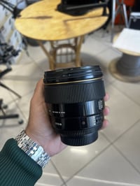 عدسة سيكما • 85مم f1.4 • نضيفة