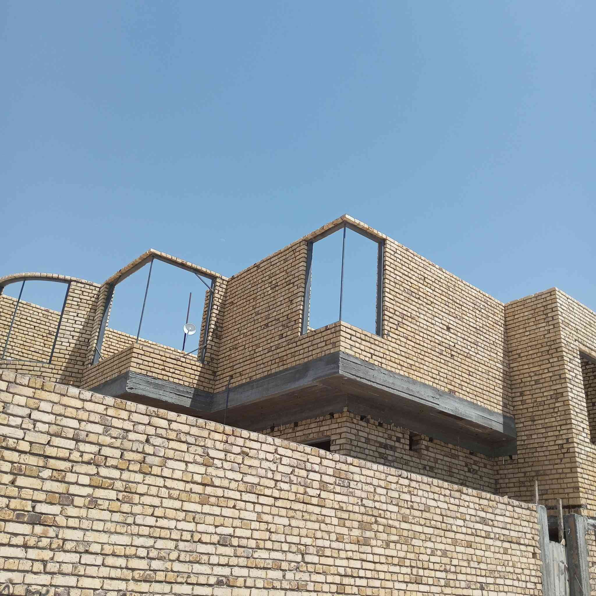 ياالله خلفه بناء طابوك بلوك ثرمستون عگاده شغل حسب الطلب على الدرب قطعي بليوميه اتصل وتدلل واتساب ماسنجر اوعلى الرقم ***********
