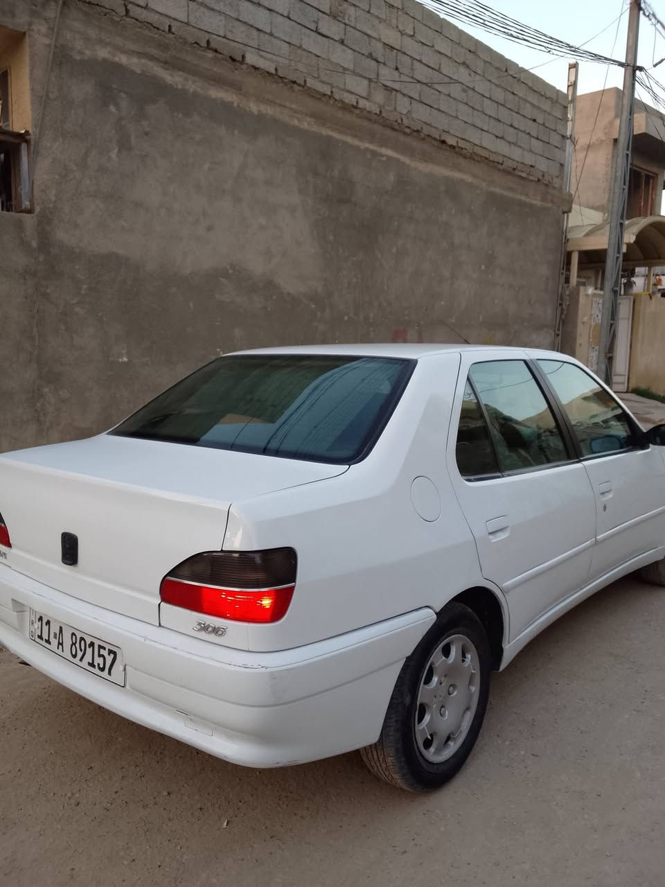 السلام عليكم بيجو فرنسي 2001 رقم بغداد  انكليزي باسمي سياره جاهزه من كلشي تبريد تدفئه كير مكينه مكفولات كير عادي السياره
السعر 60 وبيه مجال 
 مكاني ديالى الخالص رقمي *********** اتصل وادلل
