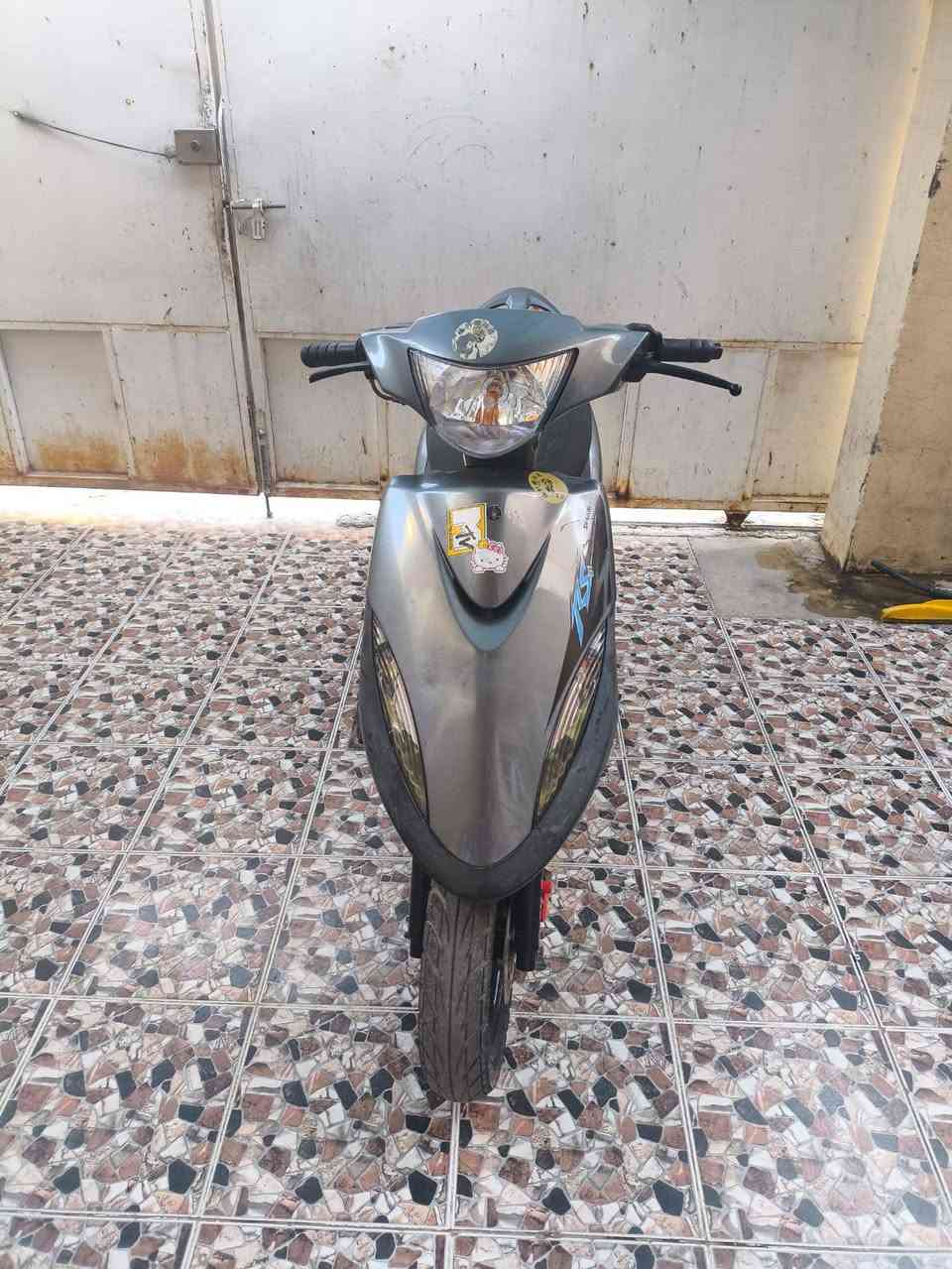 دراجه ختم وأكد كفر سواد مكينه برغي ممفتوح بيها وبيها سويجين التواصل خاص ممتواجد بس على هذا الرقم ***********
