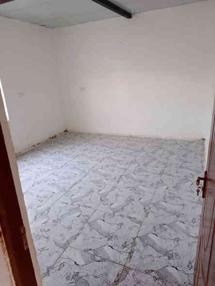 سلام عليكم اخوان بيت للبيع المساحه 100/متر مربع العنوان بل صويره خمسه دونم وره عمارت فلاح والسعر 28/مليون وبيه مجال لطيبين الاتصال على الرقم ***********
