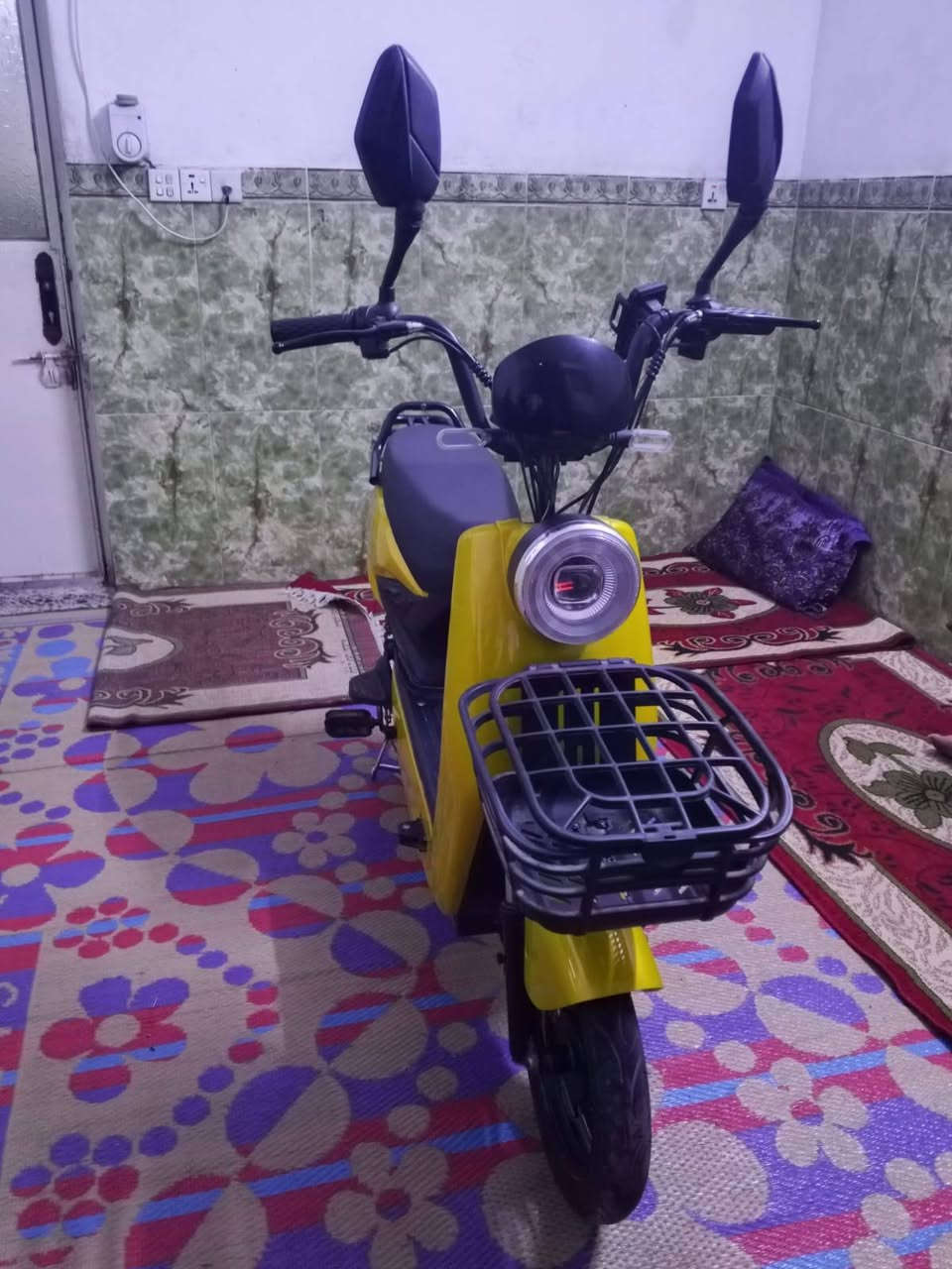 سلام عليكم دراجه شحن جديده السرعه 60 حجم 14 اربع بطاريات مابيهه اي نقص السعر 375 وبيه مجال قليل الرقم ***********
