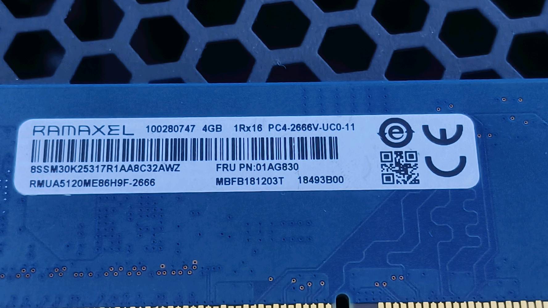 رامات ddr4 للبيع
الاول من كيلسر 8 غ 3200

الثاني 4 غ 2666