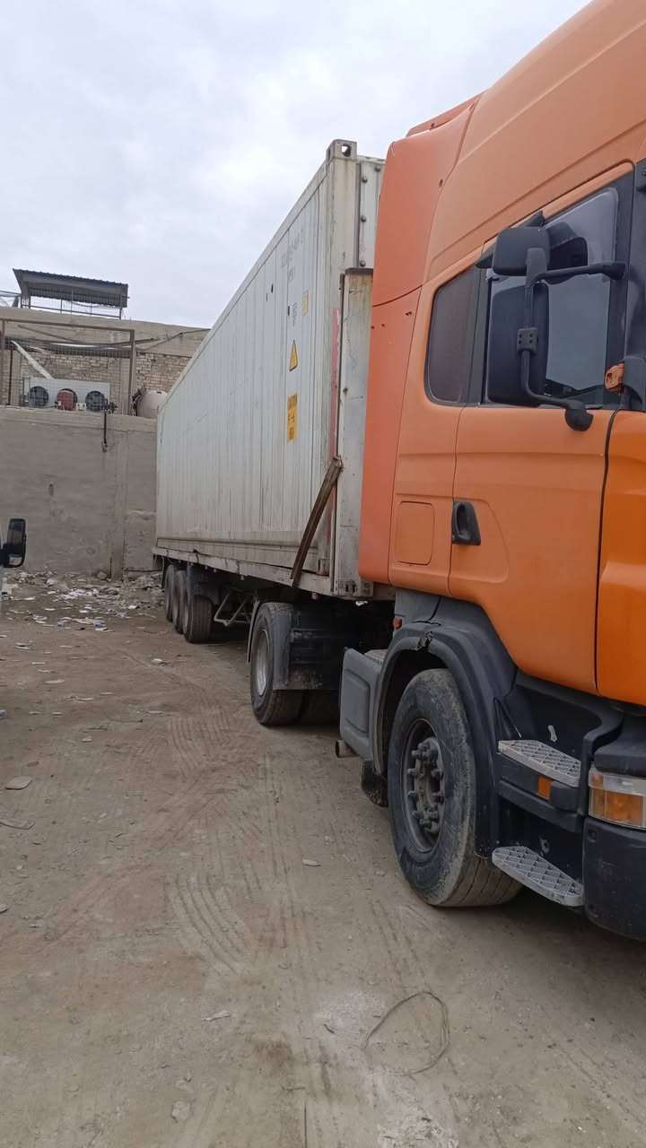 سلام عليكم سكانيه  البيع  جوبلس امامي  اربع جوبلسات خلفي  مكينه خير من الله كير الف وتماتيك  تخم تاير  راس وعربانه المانيه  بسم عربي نتهت سنويه قبل شهر    باقي تفاصيل  سعر خاص رقم الهاتف *********** العنوان بصره قبله سياره جاهزه الشغل ماعوزهة بس سايق
