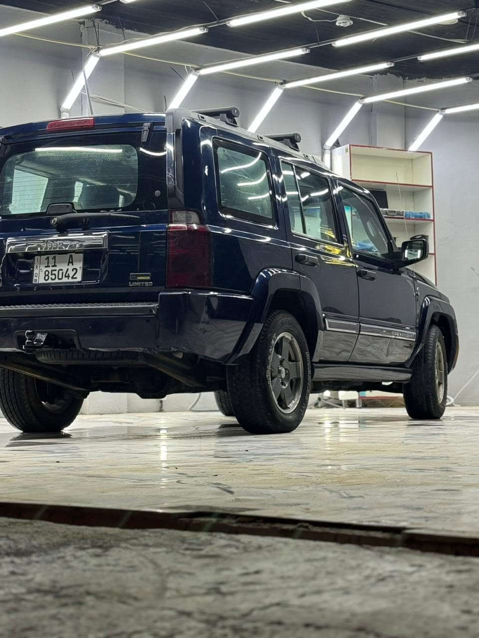 السلام عليكم جيب كومندر 2006 limited السيارة فول مواصفات و محرك 4.7 ثمانية سلندر السيارة كلين تايتل مابيها حادث و ماشية 185000كيلو السيارة بلادي و بيها شاشة بلوتوث بس بيها خربطة بسيطة بالعقل عدا ذلك السيارة نظيفة العنوان بغداد العامرية و السعر 95 ورقة و بيها مجال و هذا رقمي اتصل و تدلل ***********
