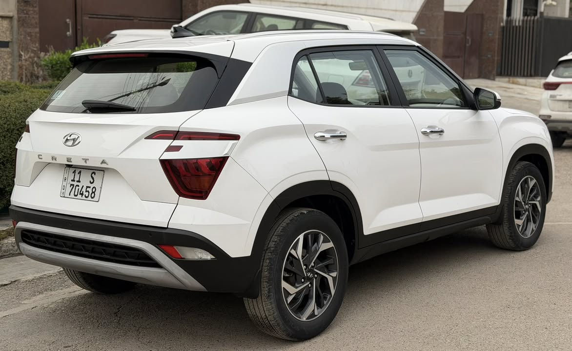 السلام عليكم
هونداي كريتا 2023 خليجي فول مواصفات
ضمان و صيانة وكالة ( الاولى موتورز )
صيانتها الدوريه في الشركة
فتحة سقف ( بانوراما )
بصمة تشغيل و ابواب
حساس امامي خلفي
سايد بريك بصمة
شاحن وايرلس
شاشة كبيرة
( كفالة عامة من البارد و الصبغ ) جديده جداً

ماشية 25 الف كيلو 
السعر 16,000 $ ( 160 ورقة )
رقم بغداد
مكانها بغداد / شارع فلسطين 
***********
