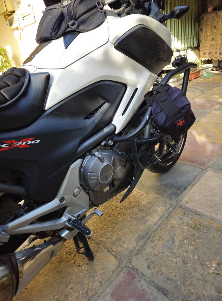 Honda NC 700x للبيع

هوندا انسي ترحال للبيع بسبب الانشغال بالعمل

دراجة مصروف عليه اهواي
اي نقص ما بيه
كل غراض الترحال بيه وهدايا اضافيه بعد وياه

اطلع بيه مرتين بالسنه سفرات

محرك 700
 نسخة الاكس يعني الادفنجر تصير مواصفات
اعلى من نسخة الاس مال شارع

دراجة اعتمادية وسرعه 190
وقوة حصانية عالية مال ترحال

ماكو اي حماوة ووزن مناسب

مصروف عليه جامة امامية تفصال خاصة للترحال

درع وقواعد ب ٥٠٠ الف

جنط ترحال ب ٥٥٠ الف

دبات بانزين جدد ب ٧٠

دبل خلفي جديد

ادامة كاملة

لايتات وبلوجكترات مال ترحال

وبعد بيه غراض مثل الي بالصور 

نوزل نكرة تشتغل

دراجة مكفولة من كير ومحرك وكهربائيات اكيد

موديل ٢٠١٢

دراجة مرقمة واسط باسمي تحويل باي وقت

ماشية تقريبا ١٠٠ الف وشوية

مكاني بابل المحاويل

السعر 45 ورقة وتسوة اكثر
وبيه مجال بسيط للشراي والطيبين

***********
واتس وخط

وشكرا
