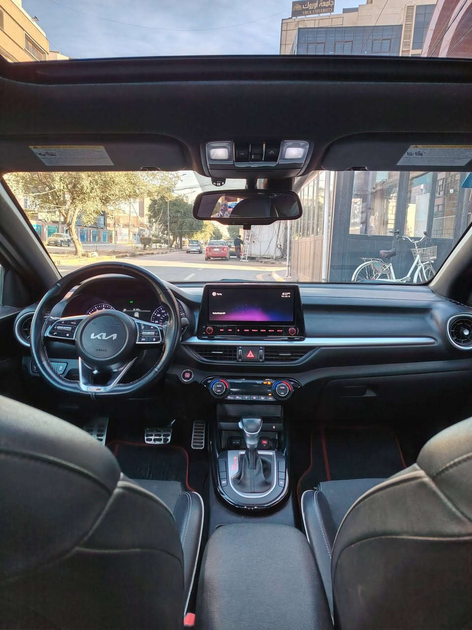 سلام عليكم ..
فورتي موديل 2022 جي تي لاين
معروفة مواصفاتها .
محرك 2000 دوش
ماشية 68 كيلو 
بصمة تشغيل وابواب
فتحة سقف
نظام اوتو هول
هاند بريك كهرباء
شحن واير ليس
ترحيب ابواب وصندوق
تحكم ستيرن فول
شاشة وكامرة بلادية
رادار امامي وجانبي
نظام اوتو ستوب
لد خلفي امامي
اشاير مري
تبريد شاشة
بعد بيها مواصفات هواي حادثها بأمريكا بنيد وجاملغ ايمن تبديل  وهنا صبغ 3 قطع للجمالية بيهن جلح واكو شخط باب خلفي بعدة مامعدل على وضعه محرك وكير بلادي  وتقرير الحادث والسونار موجود الي يريد يراسلني خاص رقمها بغداد دولي ... اخوان الله يخليكم اعتقد هذا الشرح يكفي مو تخابرني تگلي شبيها مابيها اني شرحت كلشي ومااجاوب على تعليقات شراي تجي ومن عيوني  سعرها 135 بيها مجال حق جيتك وتدلل مكاني بغداد .
***********
***********
