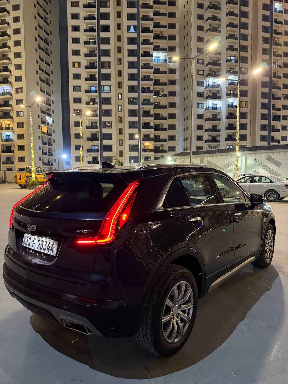 كاديلاك xt4
موديل 2023 
ماشية 42 الف كيلو 
مكينة 2000 تيربو 
سنوية لل 2030
كير مكينة كفالة
رقم شبه مميز
حادثها سرقة جاملغ الصدر 
وجاملغ خلفي شبر 
بدون شواصي بدون لغود بدون ايرباك
فول مواصفات عدا الفتحة كراسي كهرباء جلد ميموري رادارات وهواية مواصفات 
مكاني بغداد المنصور 
رقم الهاتف ***********
السعر 282 ورقة
