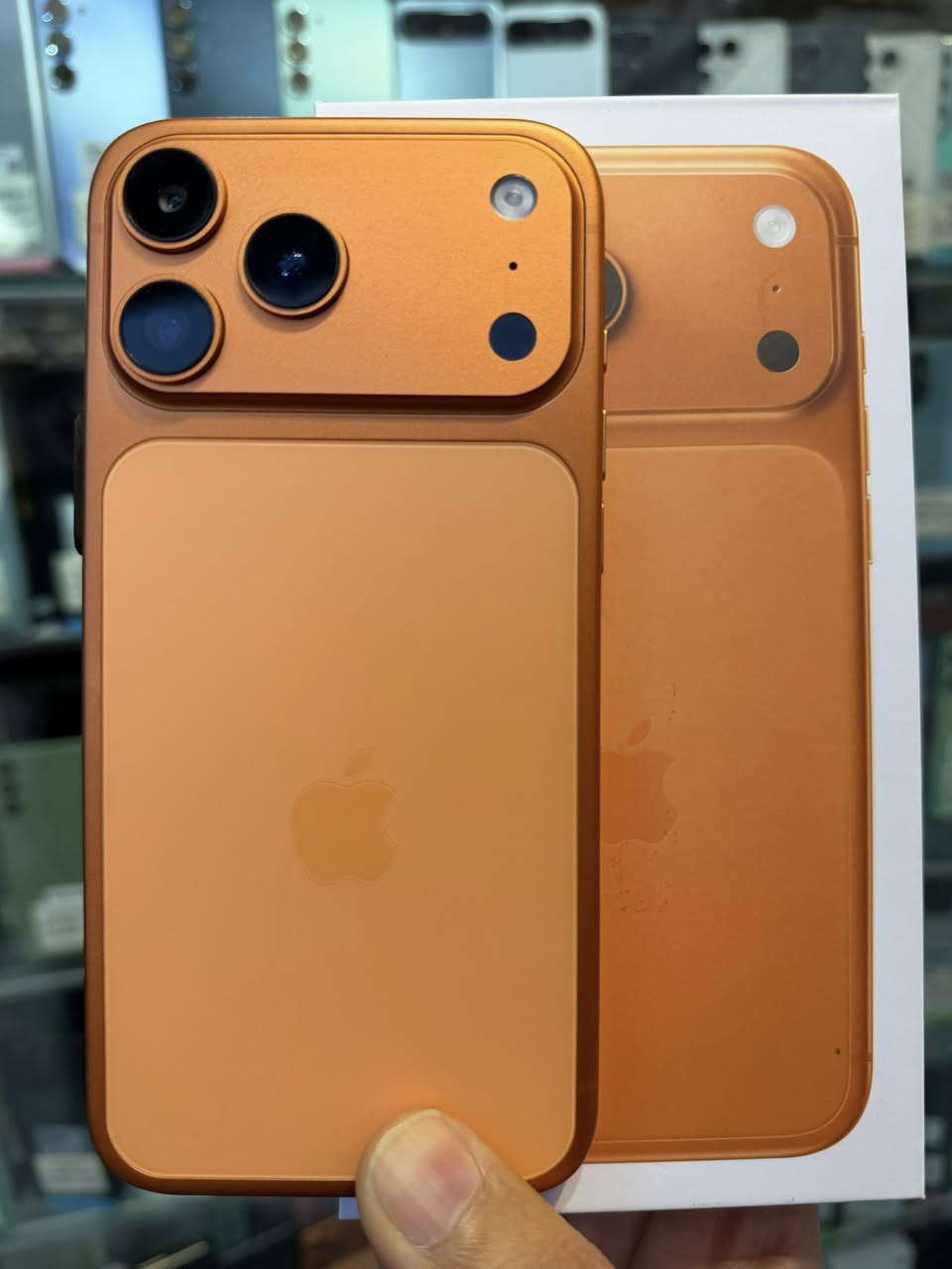 iPhone 17 Pro Max 

شكل مطابق ( كوبي صين )

بسعر مناسب جدا ( 140 الف )🔥🔥

توفر ب 3 الوان 🧡🤍💙

جمله - مفرد 👉

التوصيل متوفر لجميع المحافظات 💨🚕

للطلب والاستفسار ***********  📱📞

العنـــــوان 

واسط - كوت - المشروع - قرب ساحــه العامل 

أبوابنا مفتوحه من الساعه 8 صباحا إلى 11 مساء
