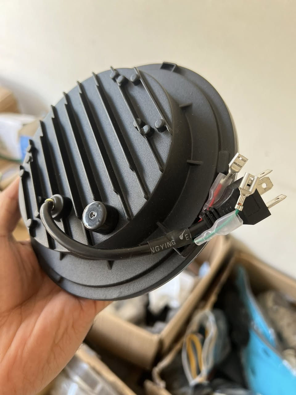 السلام عليكم
هذا بيش يخدمكم 
توصيل موجود


**إذا كنت صاحب هذا الإعلان وتريد حذفه لأي سبب، رجاءا أرسل رسالة إلى الدعم الفني**