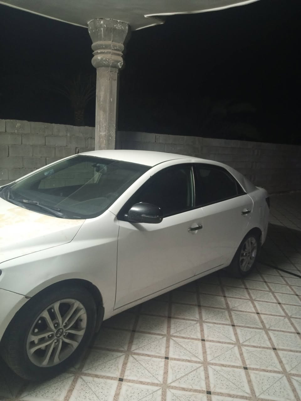 سيراتو موديل 12 
رقم اربيل سنويه نافذه تحويل وكاله 
مكينه وكير وتبريد كفاله
شواصي لغود كفاله بيه صبغ اثر طخات بسيطه 
مكاني واسط قضاء الصويره ***********//***********
