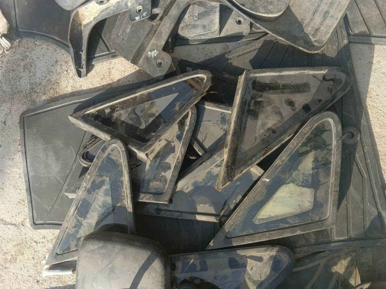 سلام عليكم ادوات احتياطيه ستاركس العنوان البصره الهارثه الماجديه عمود 20 رقم الهاتف ***********
