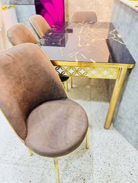 نضيفات • ميز وكراسي • دوشك