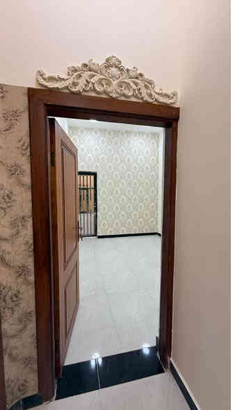 � مكتب عقارات البركة – بيوت للبيع

🏡 دار للبيع – مساحة 144 متر

• غرفتين نوم
• صالة + استقبال
• مناور عدد 2
• مطبخ مفتوح مودرن
• صحيات داخلية وخارجية
• بناء بلوك جديد – تسليم مفتاح
• جنس العقار: ملك صرف – زراعي
• البيع مباشر

✨ البيت فارغ وجاهز للتسليم
✨ متوفر كافة الخدمات:

 • شبكة ماء
 • شبكة كهرباء
 • شوارع تبليط 8 متر

📌 الموقع:
الجزيرة – شارع الأمام  زين العابدين عليه السلام
مجاور مدارس المنهاج الأمثل

موقع المكتب👇🏻
الشارع العام – مقابل مطعم السندباد

💰 السعر: 92 مليون فقط

📞 للاستفسار والتواصل:
***********
*********** البصرة
