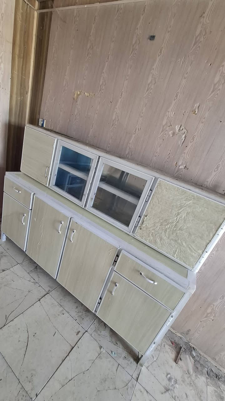 للبيع كاونتر مترين ويا ملحق اخو الجديد السعر ١٧٥ الف 
***********
***********
