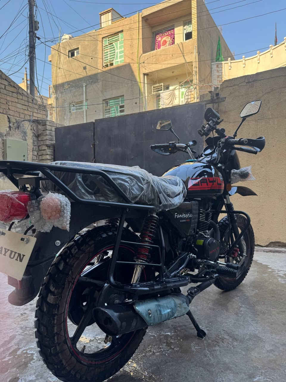 دايون جبلي 26
ماشيه 1200 
رقم بغداد 
ما بيها اي نقص واي تبديل واضح اسبوع واحد ماشيه جديده كلششش 

السعر2750
باسم الوكيل سيزر للدراجات جاهزه ومتسعجل عل بيعتهه 
+ ثاني يوم تستلم اللوحات دفعت كل شي يخص اللوحات اني 
الرقم 
***********
