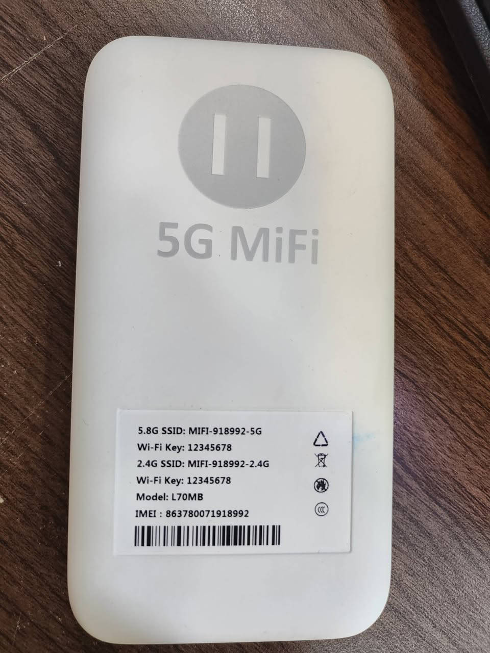 راوتر محمول 4G / 5G
يبث ترددين 2,4-5,8 
وايفاي 6 
اهم ميزة بي يدعم Esim  بس بصراحة ما جربتها لان لازم اجيب باركود جديد 
جهاز بدون ملحقات
بطاريته 6100 ملي 
شحن تايب سي 

السعر ٧٠ واصلك


**إذا كنت صاحب هذا الإعلان وتريد حذفه لأي سبب، رجاءا أرسل رسالة إلى الدعم الفني**