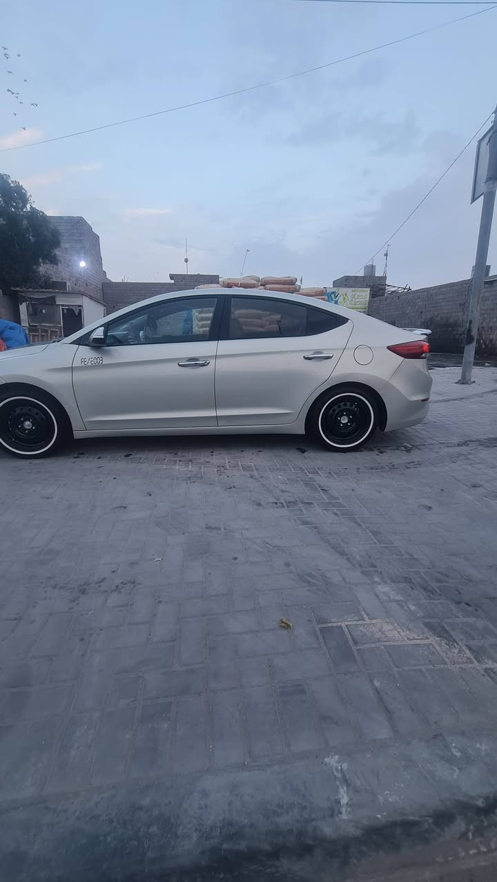 سلام عليكم لنتره لبيع موديل 18وراد خليج سياره جديه بعنه لكلمه رقم ربيل تحويل ثاني يوم سياره جاهزه منكلشي تخم تاير خط بيض حداد مال شركه شرط مكينه 1600سياره فول عده تنته بيه قطعتين صبق ولباقي كفاله سياره ماشيه 140 سياره علوضع شركه برقي مافتوح بيه مكينه كير حداده شرط تراي زيرو سياره مال جناي مجنبزه فول تبريد ثلج  مكاني بصره سعر 110وبيه مجال ***********
