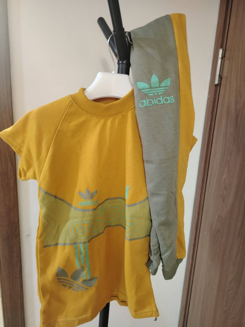 مرحبا بنات قطع اخيره اتراكات ولادي وبناتي شورت وتشيرت يخبلن قطني من عمر ٤ الئ عمر ٦ سنوات


**إذا كنت صاحب هذا الإعلان وتريد حذفه لأي سبب، رجاءا أرسل رسالة إلى الدعم الفني**