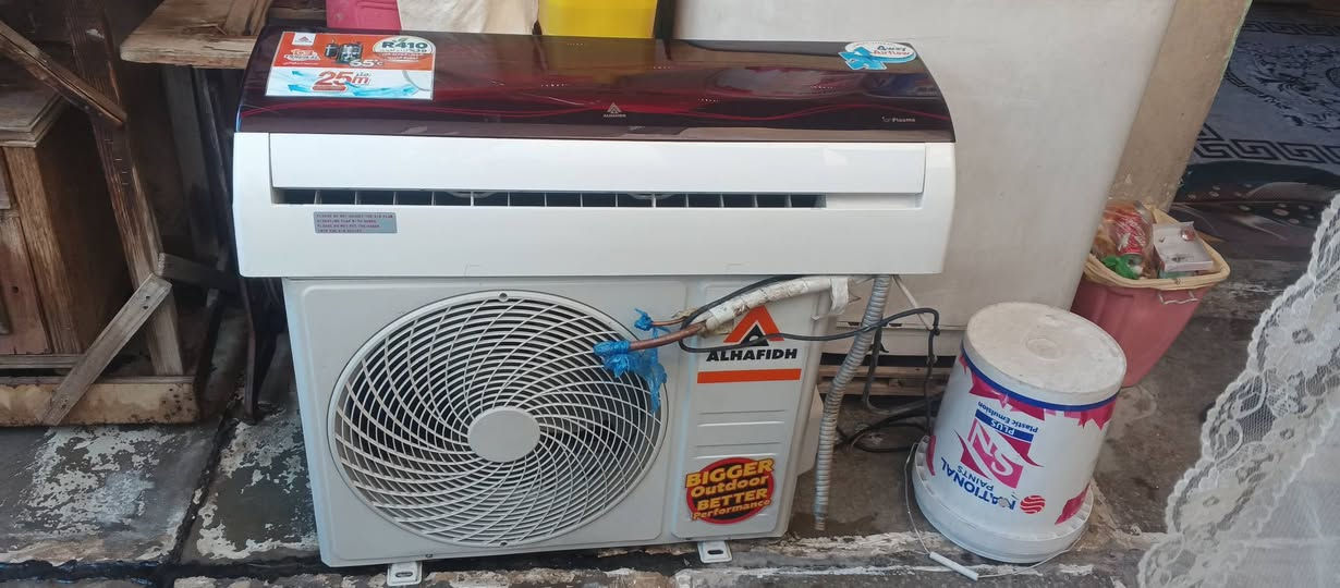 السلام عليكم سبلت الحافظ طن ونص نظيف كلش العنوان الحريه ***********
