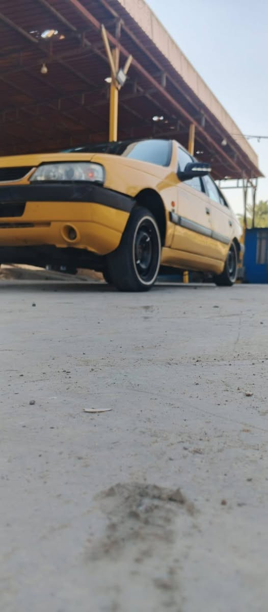 السلام عليكم اخوان بيجو لميس موديل 2015 السياره حداديه امامي و خلفي السياره عوزه ترتيبات و نصبته علوه وين ما تريد اترايك مكان السياره جسر اديالى الجديد بغداد السياره بسم ولد يريد تحويل اي سفسار *********** السياره عارضه 33 وبيه مجال
