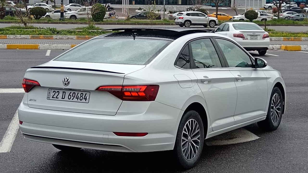 ڤۆلکسواگن جیتا 2019 مواسەفات se
بە شە رتی گێڕمە کینە
 ئۆتوماتیکە سەنەوی تازیە
 بویاغ  یە ك پارجە  
بێ ناگرتن 
 پاڵاس ناوقە سی کوشن جڵدپانۆڕما فول 

سعر لە کۆمێنت داوابکە ڕاستەخۆ بۆت دیت 📩 

گیرومەکینە بەشەرت 
 زۆربەجوانی پاکی ماوە 
 هیچ خەلەلیکی تیدا نییە 

ژمارەی خاوەنی 
 ***********
