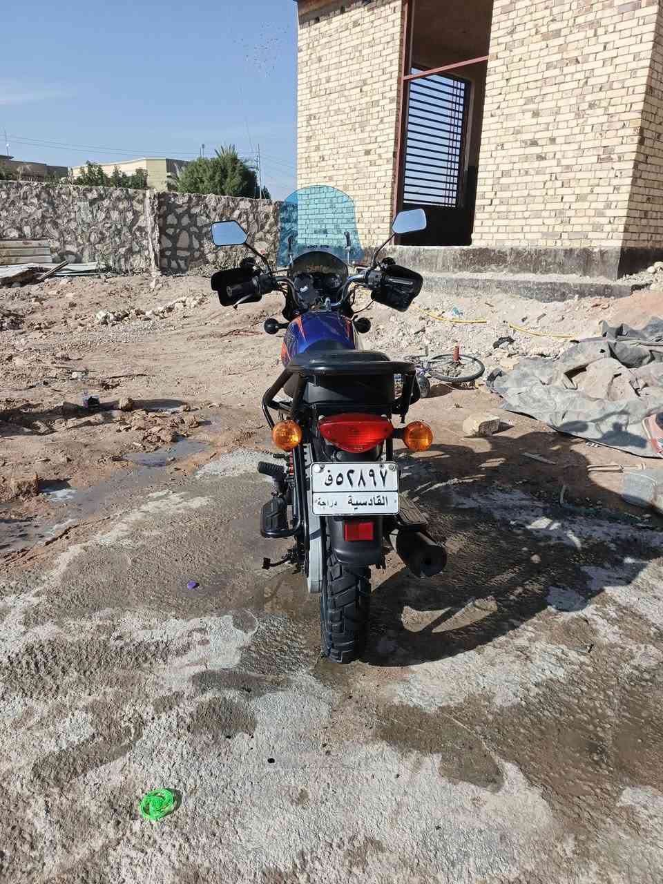 بوكسر هندي موديل 2023 الدراجه نضيفه وجاهزه سنويه ورقم بسمي السعر بمليونين وربع الشراي يدلل 
رقم الهاتف ***********
واتساب 👆موجود العنوان الديوانيه واهلاً وسهلا
