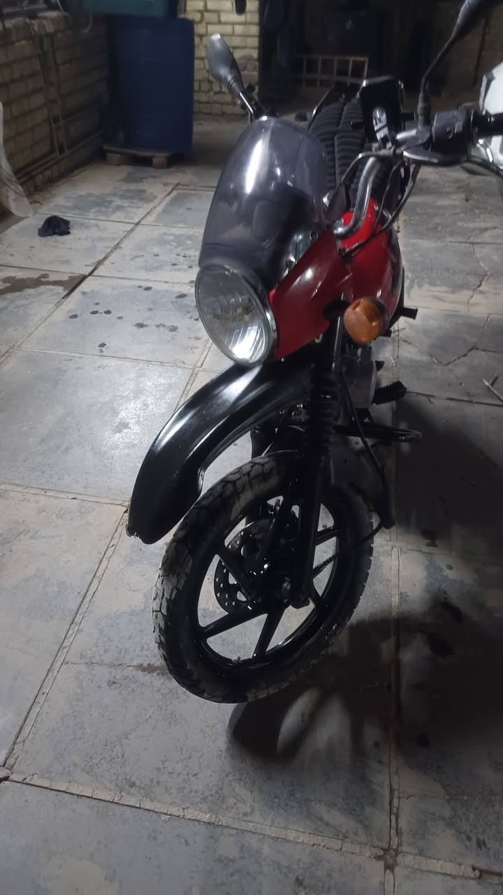 السلام عليكم دراجه بوكسر للبيع موديل 2023 اوراق اصولي  7 سعره مليون 400 وبيه مجال  اي ستفسار هاذاه الرقم ***********
