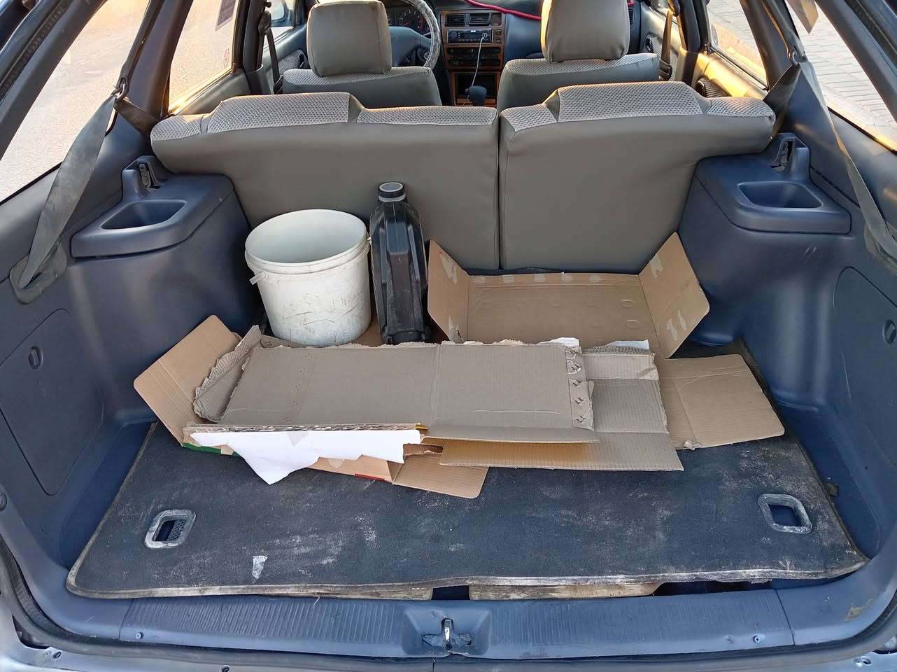 سلام عليكم كورله للبيع موديل 1993 مصبوغه فقط للجماليه سياره بدون خياس وضربه مكفوله جاهزه سياره مكينه كير حداديه صدر بسمي مشروع وطني سنويه29 مكان واسط النعمانيه الاتصال عل رقم ***********
***********
