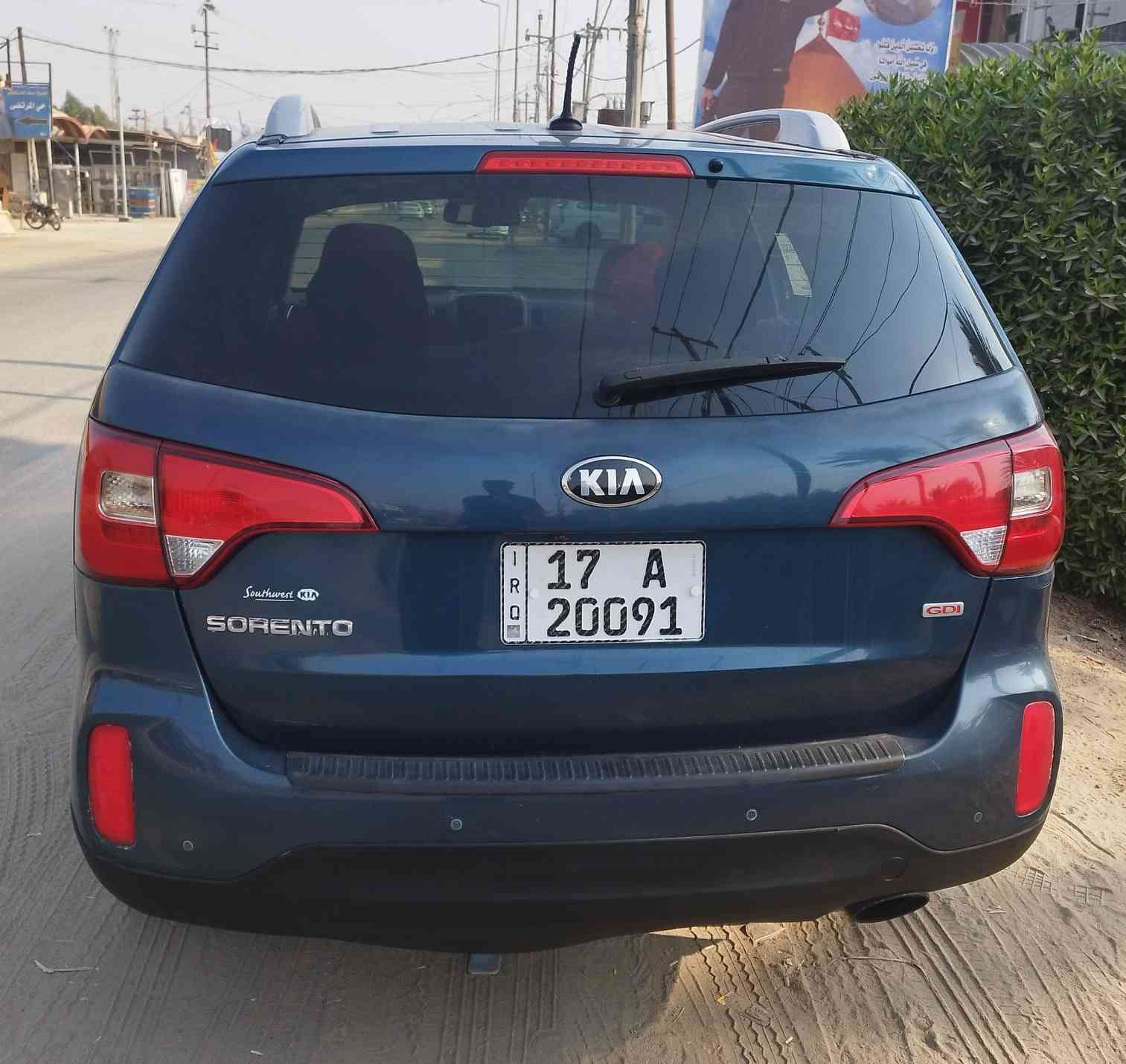 السلام عليكم
سورنتو 2015 وارد امريكي
ضررها جدا بسيط جاملغ وباب السايق ضربه بسيطة بدون دواخل 
بيها صبغ بالعراق جاملغ وبنيد فقط صبغ
محرك 2400 GDI
رقم مثانى مشروع وطني السنويه ل 2030 
مداور ثاني يوم 
مكاني بابل الكفل سعر 127 بيه مجال جدا بسيط
هــ ***********
