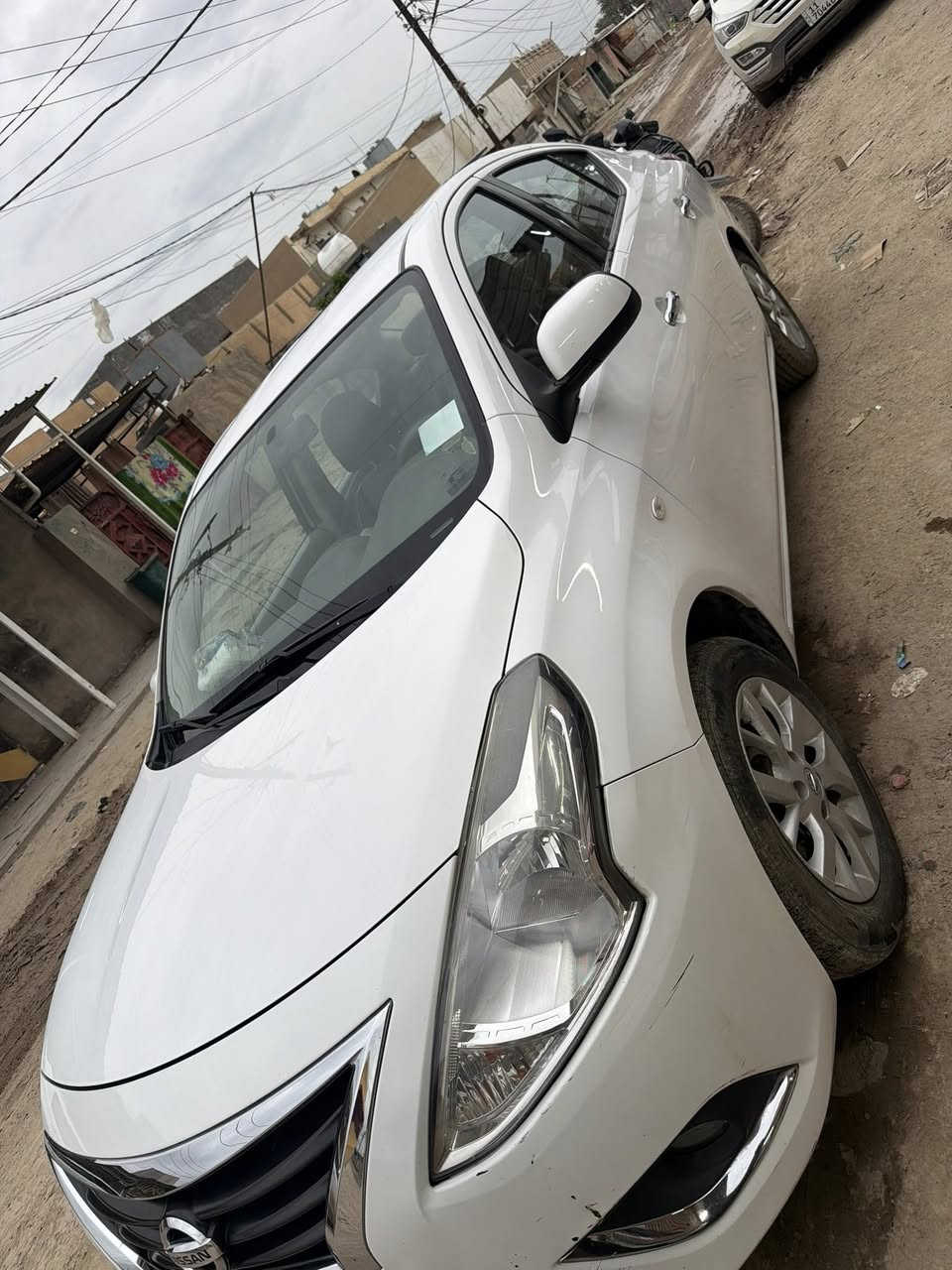 سلام عليكم ورحمه الله وبركاته
سياره سني هندي شركة بعد خمسة أشهر وتفك قسسطه ابيع صافي انطي وكلاء وسنوية 
موديل 21 بليته زركه سعر 115
العنوان ابو غريب 
(*********** )
