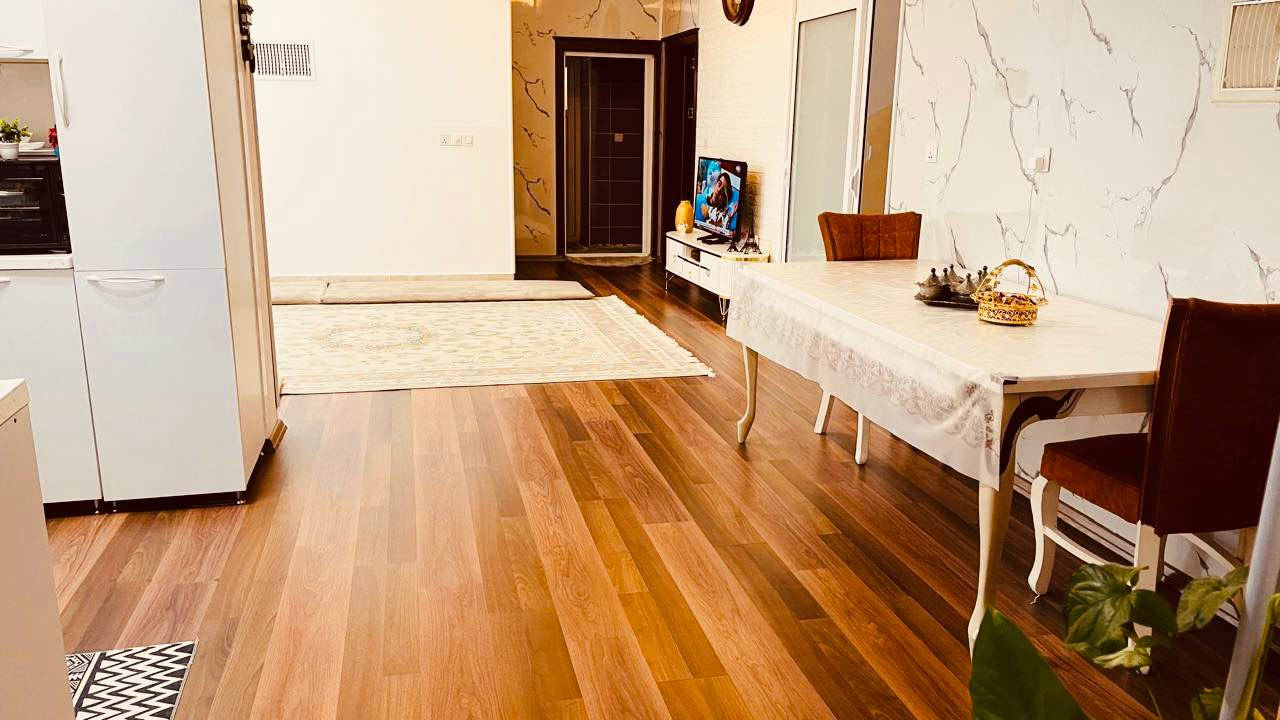 عرض خاص ومميز
 بيت للبيع سعر مناسب 
ارقى مجمع لانه سيتي 
مساحة بيت 200م
واجهه كبس فوكه  بيت  
طابق واحد
 غرفتين واحد منهم سويت  و استقبال مع صاله مفتوحة ويا المطبخ
عنوان بيت 
مجمع لانه سيتي 
 اربيل طريق كويسنجق  قريب عن Erbil Zoo وراء ماجدي لاند
خدمات 
كهرباء ٢٤ ساعة
ماء ٢٤ ساعة
سكيوريتي
مدرسةالابتداءية ،متوسطة واعدادية دراسة (كردية وعربية)
روضة وحضانة   
مع كافة الخدمات
للاستفسار سعر بيت اتصل بنا
 *********** watsapp أربيل, العراق
