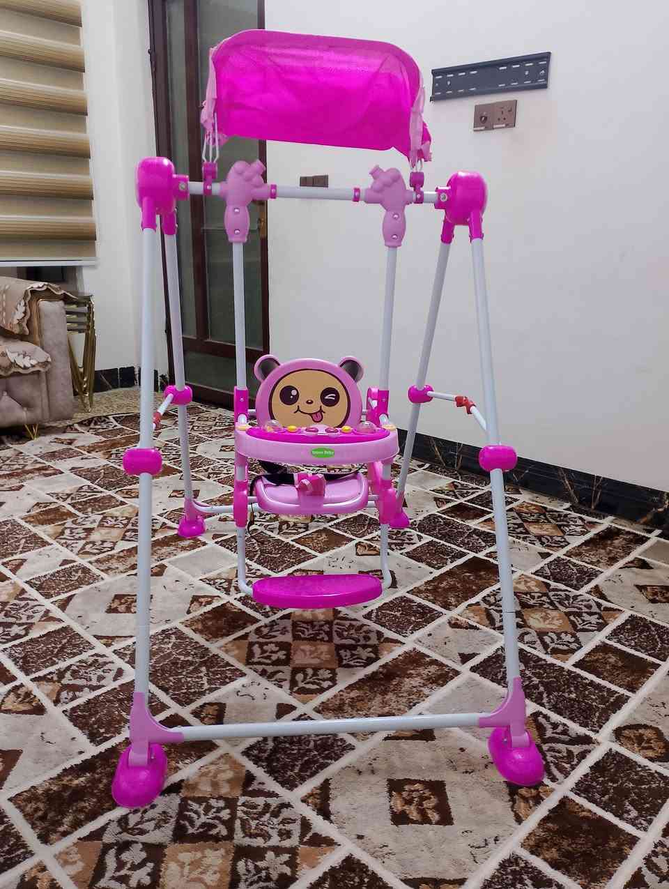 مرجوحة اطفال اشتريتها والله ما صعدت بيها غير اسبوع جديده السعر 40وبيها مجال ***********
