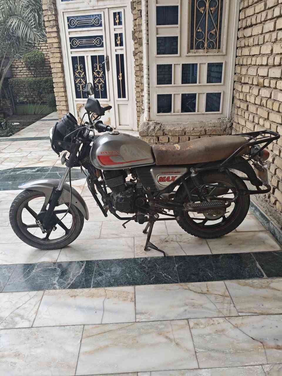 السلام عليكم 
موديل 21 لون رصاصي دراجه تنقص دهن 
مكاني الناصريه 
***********
