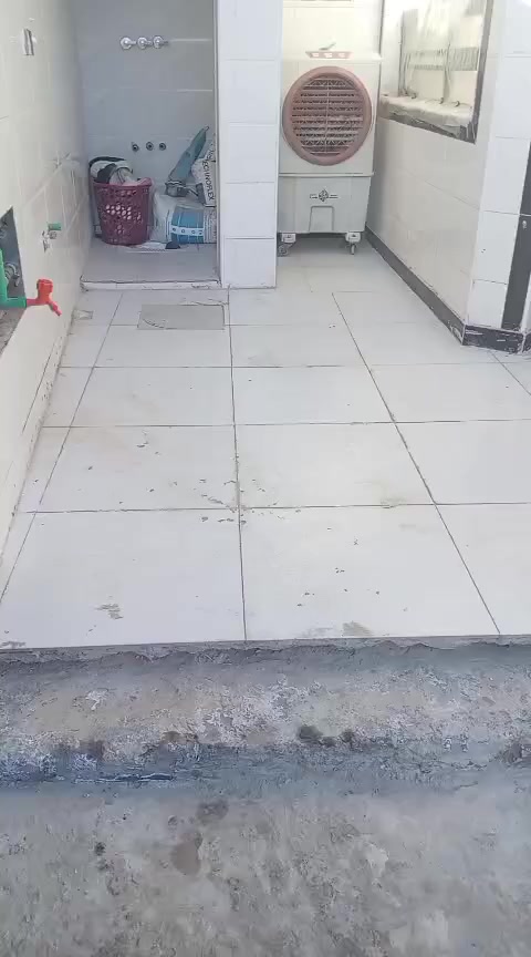 سلام عليكم بيت مساحه 120متر غرفتين نوم ستقبال وصاله ومطبخ حار وبارد مناور ثنين البيت جديد صار شهر حولت بي نقصه جام ونقاط كهرباء واظويه ماي كهرباء مجاري جاهز لبيت كله طابوك جمهوري شغل حلو ومرتب /العنوان شيشان حي زهراء بظهر اسواق تفاحه قريب علئ شارع رئيسي بركن صيدليه اسويس تعال خاص واتساب واني خادم ***********
