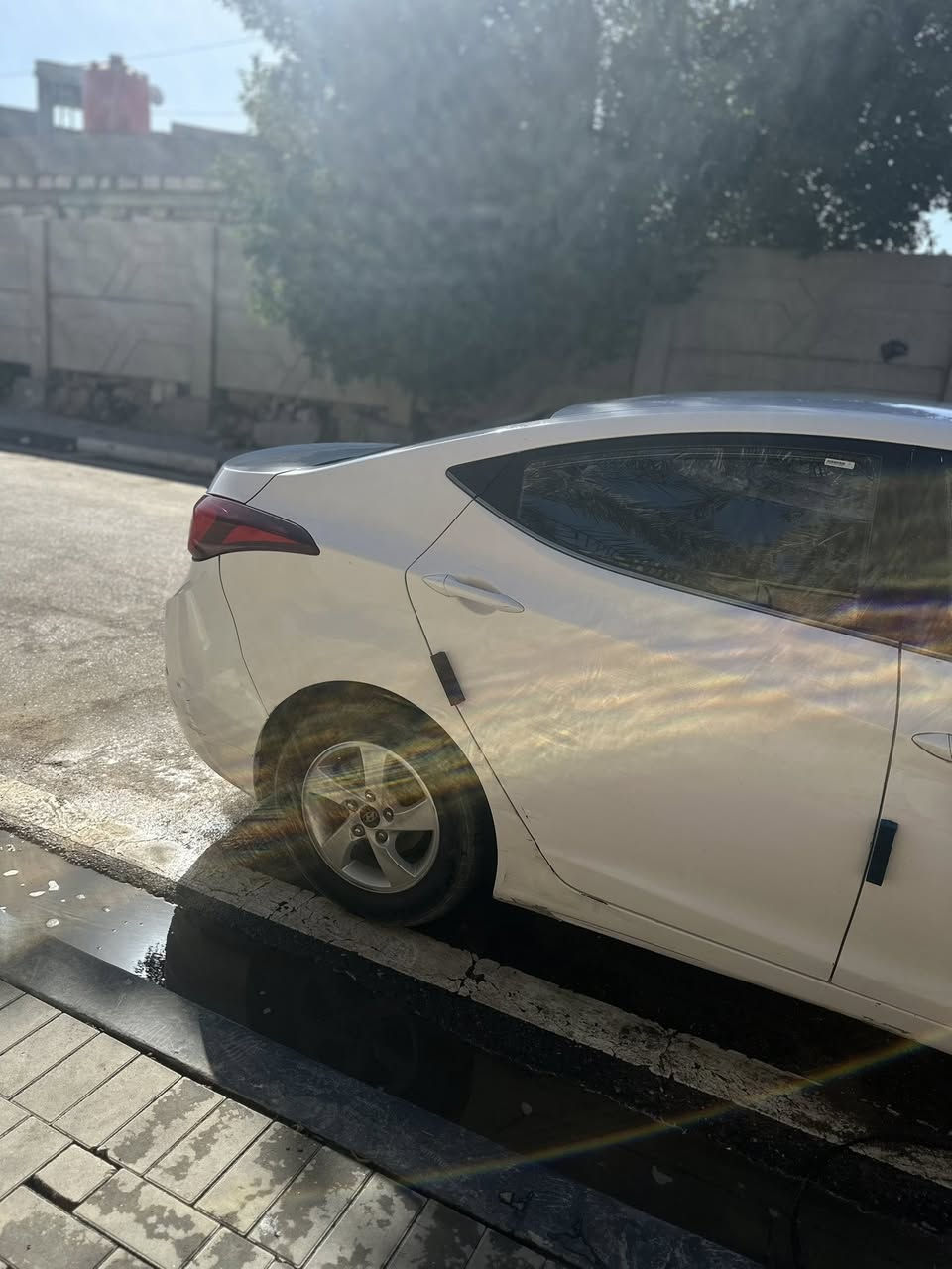 النترا افانتي ميديل 2016السياره وارد كوري كير مكينة حداده  تبريد كهربائيات كلة كفالة السياره حلوه نضيفة العنوان بصره السعر ١١٠ ***********
