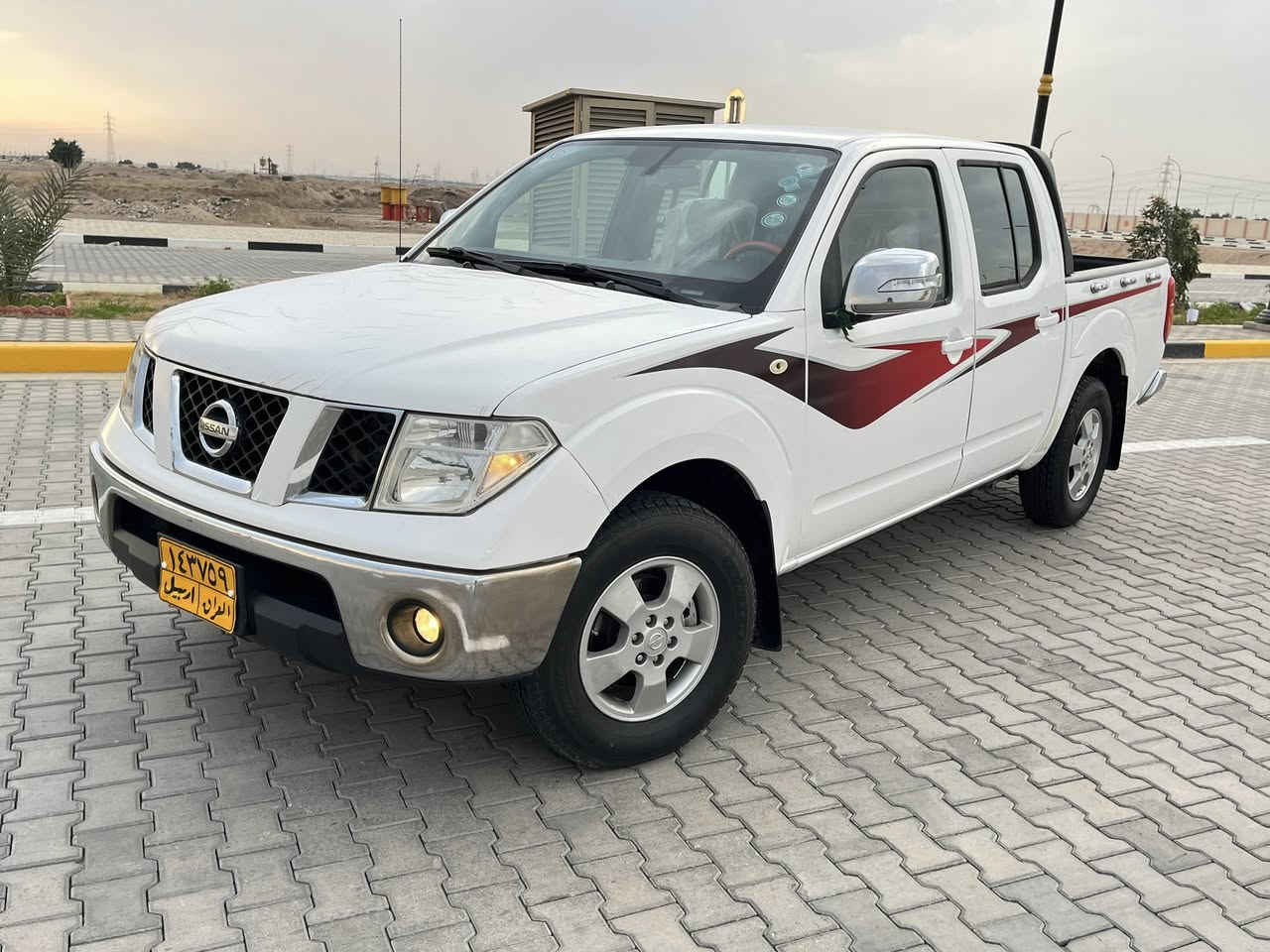 سلام عليكم نيفاره مديل 2013 كفاله ضربه وصبق وتبديل رقم أربيل تريد تحويل او وكاله مكينه وكير جدد تخم تاير حداديه جديده تبريد ثلج كهربائيات عامه شغاله  السياره جاهزه من كلشي السعر 108 وبيه مجال رقم الهاتف *********** العنوان البصره
